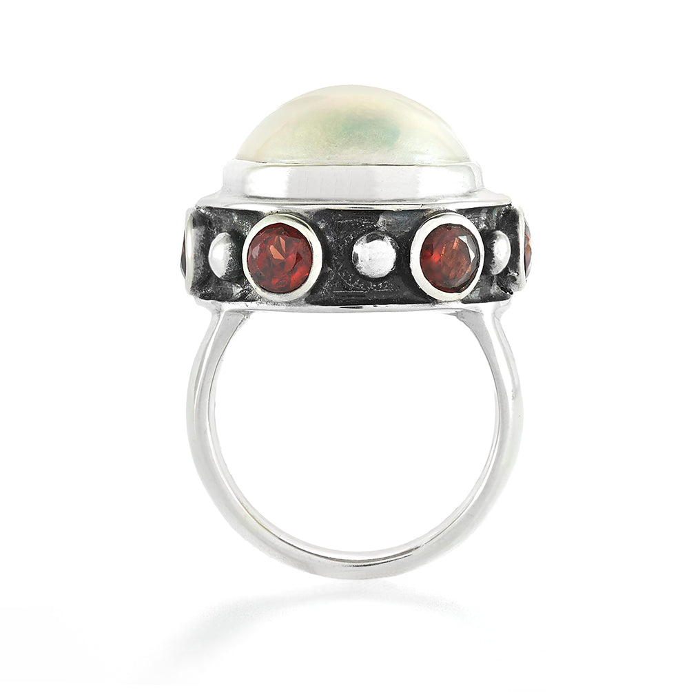 Li Mabe Ring