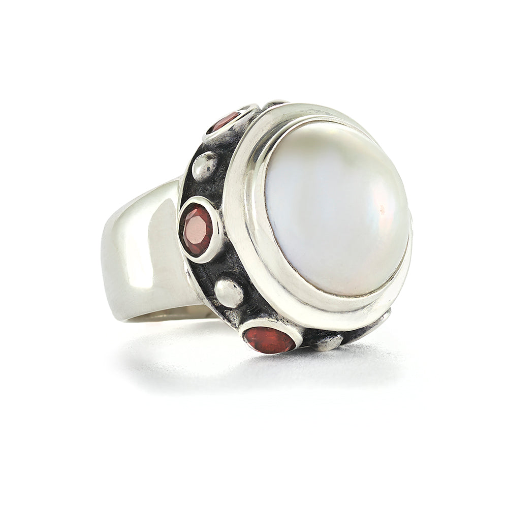 Li Mabe Ring