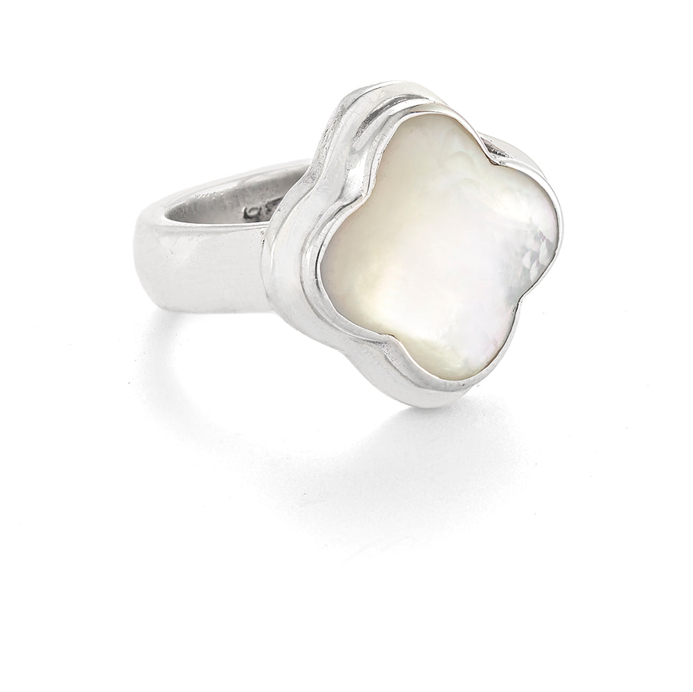Cincin Semanggi Putih